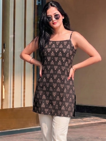 Chic Printed Strappy Kurti Designed For Effortless Everyday Comfort