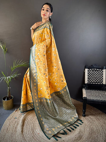 Luxurious silk Saree with rich woven pallu design