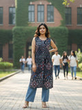 Varanga Sleeveless Ethnic Printed Straight Kurta with Round Neck
