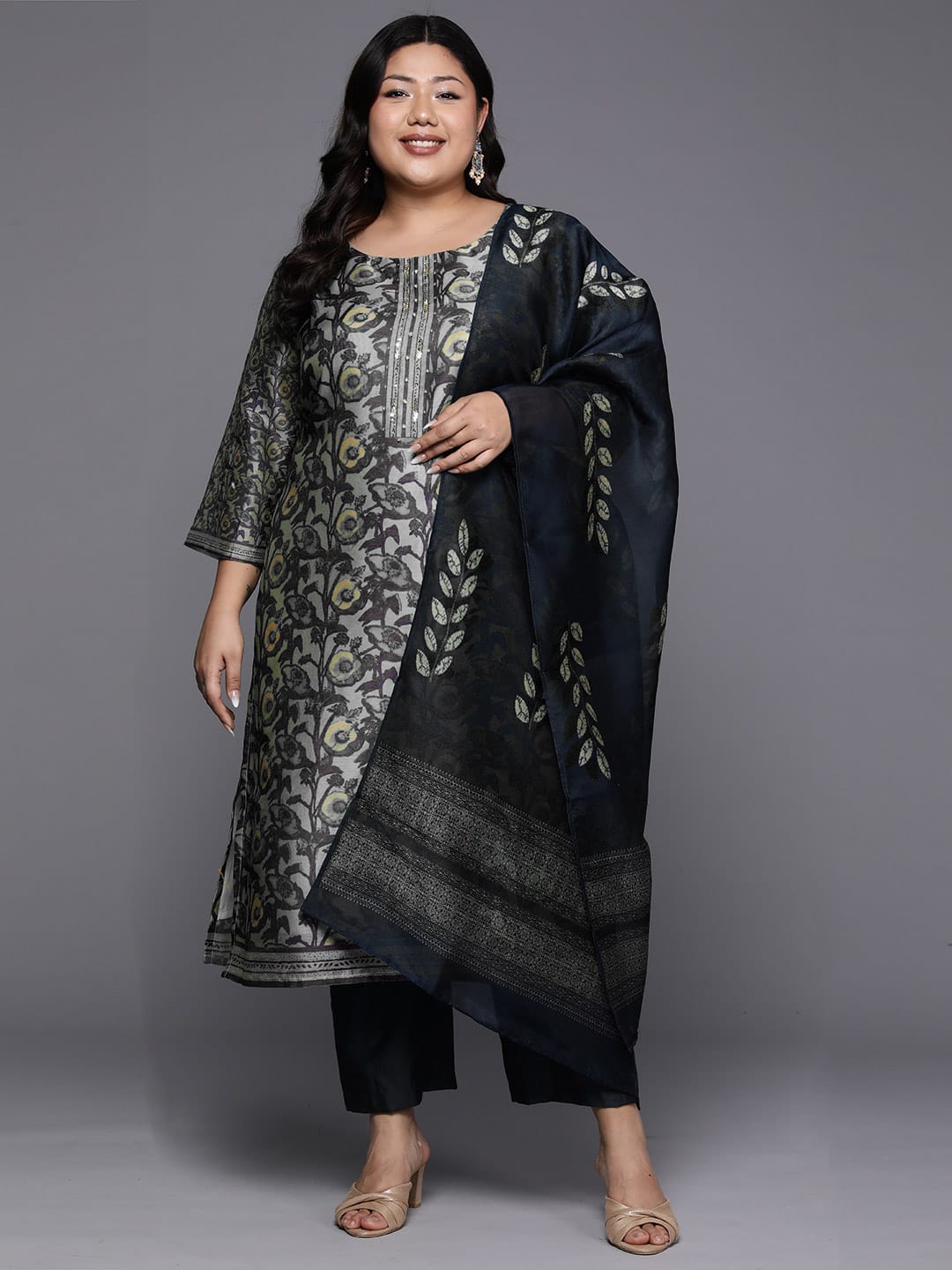 Varanga Women Grey Floral Printed Round Neck Straight Kurta Paired With Bottom And Printed Dupatta.