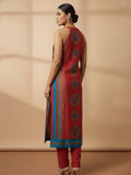 Everyday-ready rust A-line V-neck kurta paired with soft, elasticated solid trousers.