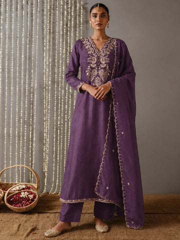 Lavender Embroidered Kurta Set With Dupatta