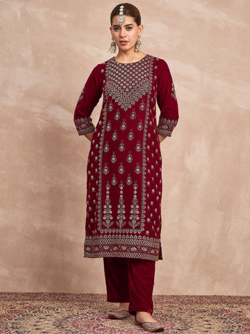 Velvet Kurta With Silver Print, Paired With Trousers For An Elegant, Everyday Look