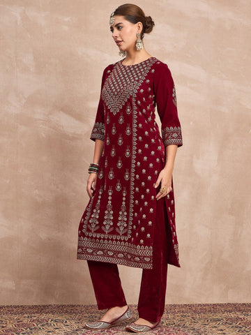Velvet Kurta With Silver Print, Paired With Trousers For An Elegant, Everyday Look