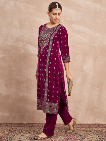 Velvet Kurta With Silver Print, Paired With Trousers For An Elegant, Everyday Look