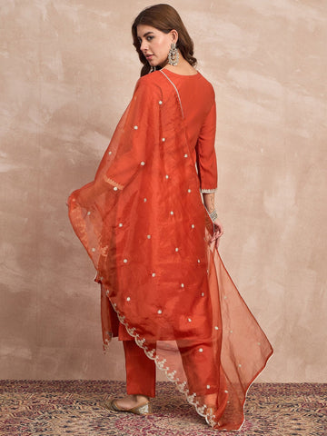 Kurta Set With Intricate Zari Embroidery, Paired With Solid Ankle-Length Trousers And An Embroidered Dupatta For A Graceful Festive Look