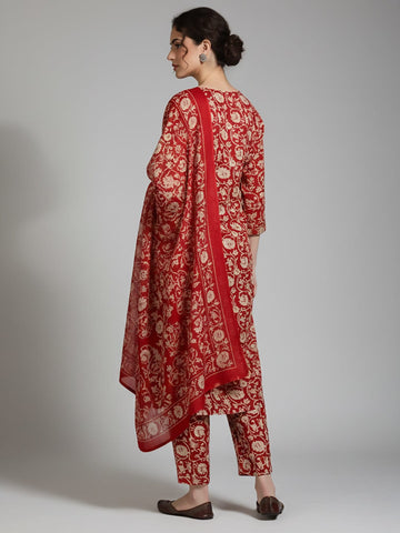 Varanga Women Gota Embroidered Yoke Kurta With Trousers And Dupatta