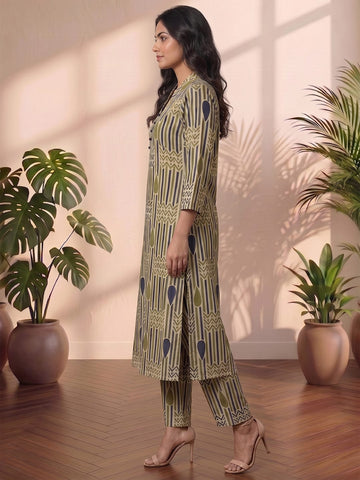 Geometric Prints Meet Effortless Comfort In This Chic Midnight Kurta Set