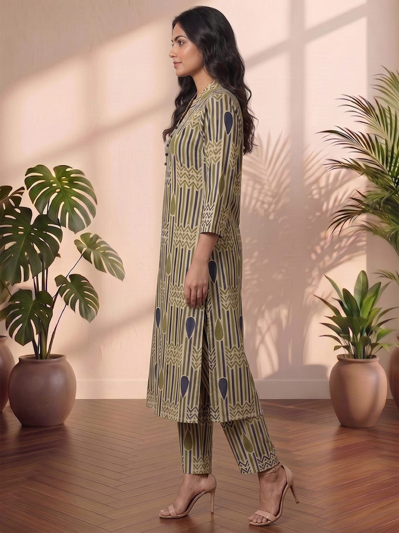 Geometric Prints Meet Effortless Comfort In This Chic Midnight Kurta Set