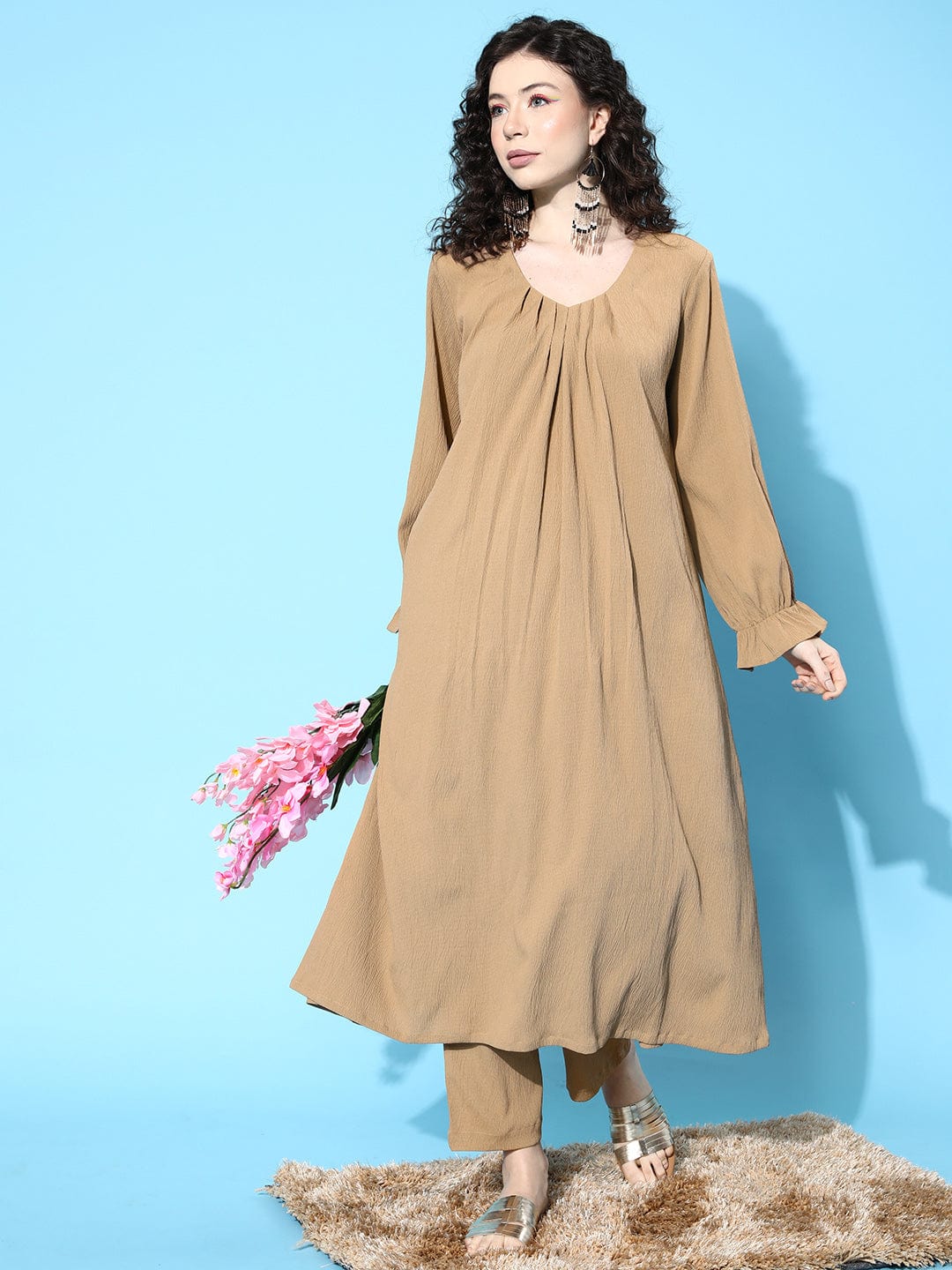 varanga beige solid empire v neck kurta with trousers