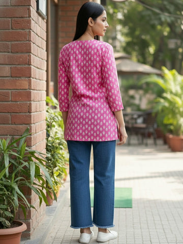 Varanga Casual Berry Pink Printed Top with 3/4 Sleeves