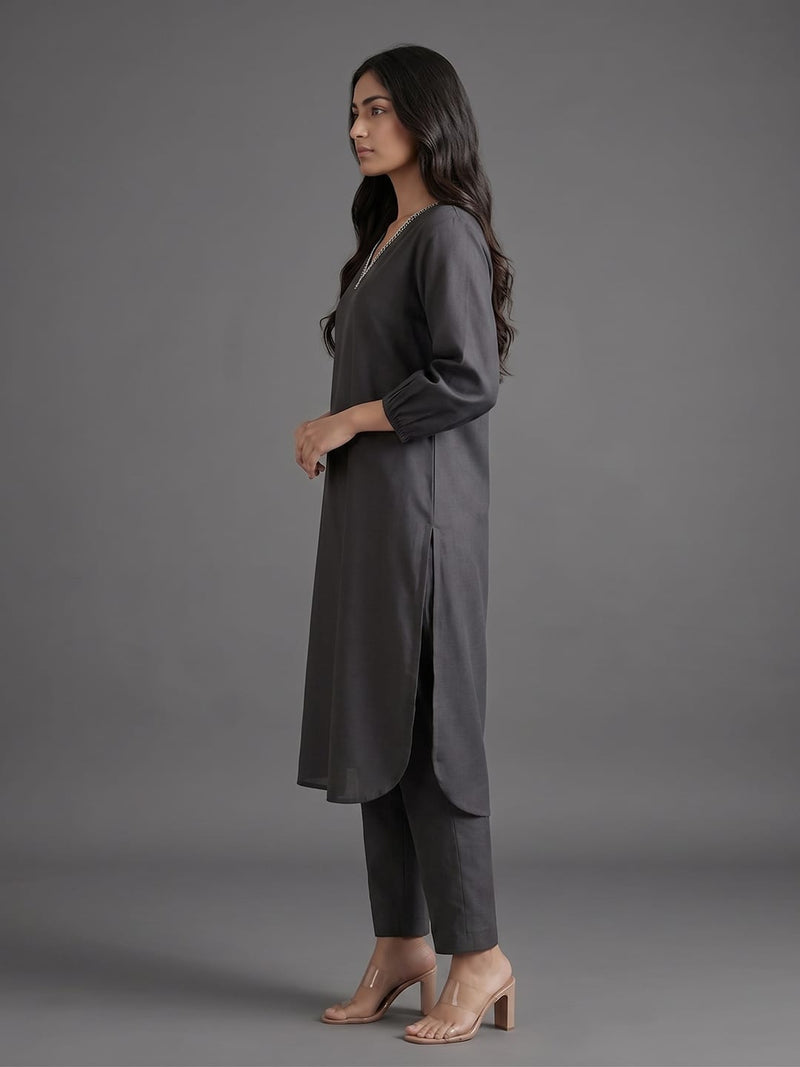 Women Straight Kurta With Embroidery On Neck Paired With Solid Trousers