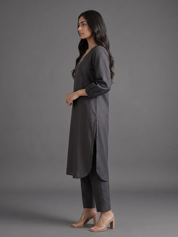 Women Straight Kurta With Embroidery On Neck Paired With Solid Trousers