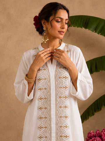 Ivory White Embroidered Kurta With Mandarin Collar And Geometric Thread Work