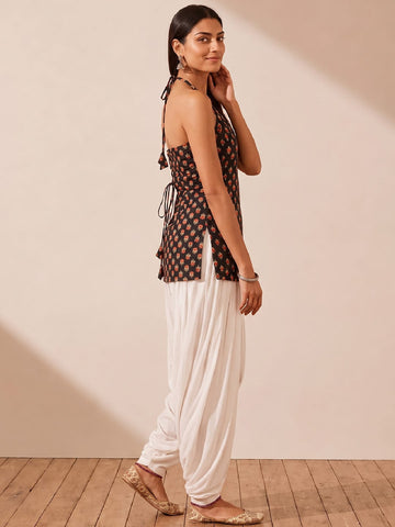 Women Black Sleeveless Short Kurti With Back Dori Detailing