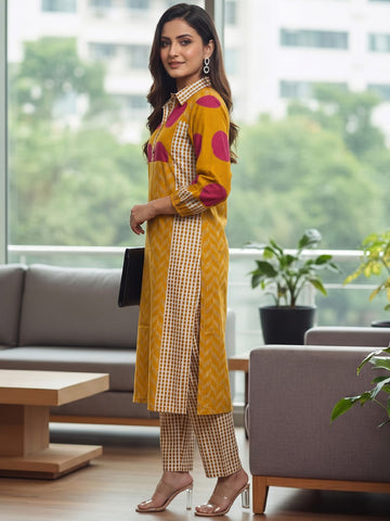 Women Geometric Printed Kurta With Trouser