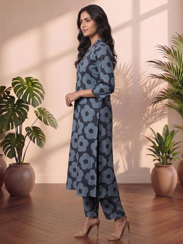 Bold Floral Prints Meet Effortless Comfort In This Chic Midnight Blue Kurta Set