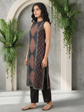 Varanga Women Sleeveless Panelled Floral Print Straight Fit Kurta Paired With Solid Trousers
