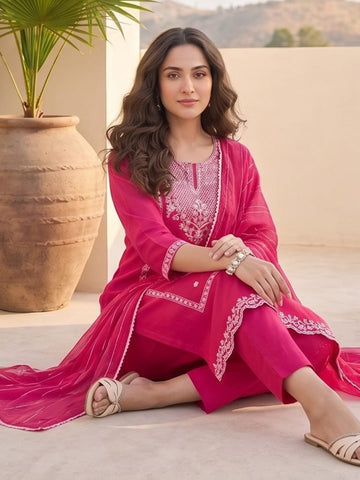 Varanga Women Kurta With Trousers And Paired With Dupatta Featuring Lurex And Lace Detailing