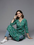 Varanga Women Turquoise Blue Floral Printed V-Neck Straight Kurta