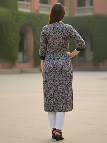 Red Ethnic Printed Straight Kurta with V-Neck and Three-Quarter Sleeves
