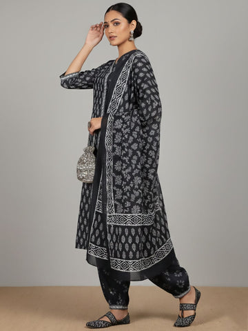 Varanga Women Ethnic Jaipuri Printed Angrakha Wih Salwar & Dupatta