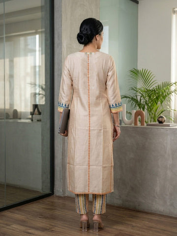 Minimalist Kurta Set In Cream