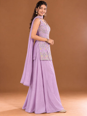 Varanga Women Floral Embroidered Regular Thread Work Kurta with Sharara & With Dupatta