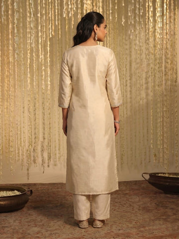Off-White Embroidered Kurta Set With Printed Scallop Border Dupatta