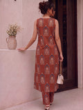 Fusion Block Printed Sleeveless Kurta Set In Cotton