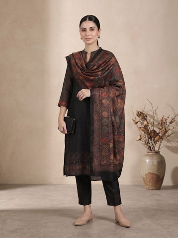 Varanga Women Black Printed Straight Kurta Paired With Solid Bottom And Printed Dupatta