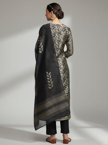 Varanga Women Grey Floral Printed Round Neck Straight Kurta Paired With Bottom And Printed Dupatta.