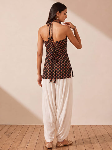 Women Black Sleeveless Short Kurti With Back Dori Detailing
