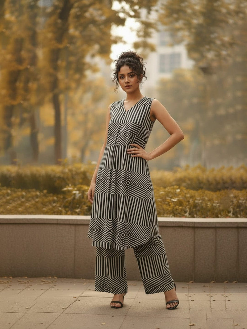 Monochrome Matrix Piece kurta set