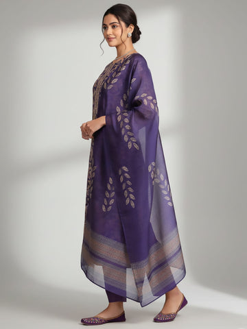 Varanga Women Purple Floral Printed Straight Kurta With Trousers And Printed Dupatta.