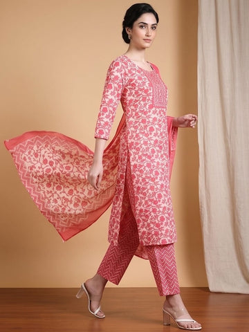 Varanga Women Ethnic Coral Kurta Set With Dupatta