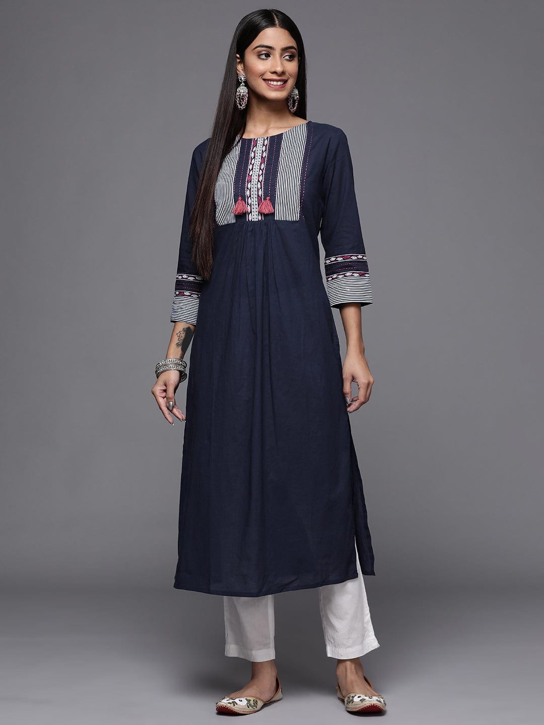 Varanga Women Navy Blue & White Yoke Design Screen Print Thread Work Cotton Straight Kurta