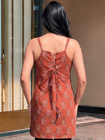 Chic Printed Strappy Kurti Designed For Effortless Everyday Comfort.