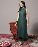 Varanga Regular Halter Neck Kurta With Trousers Dupatta