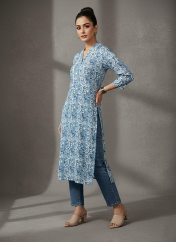 Varanga Women Paisely Printed V Neck Straight Kurta