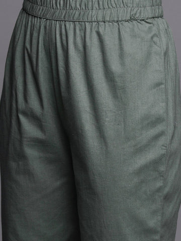 Varanga Women Green Floral Printed Straight Kurta Paired With Tonal Bottom And Tonal Organza Embroidered Dupatta