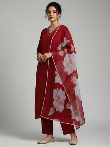 Varanga Women Thread Embroidere Yoke With Lace Detailing Kurta And Trouser With Dupata