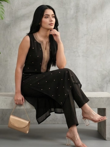 Retro-Chic Kurta Set
