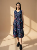A floral-printed knee-length dress with v neckline perfect for turning heads from brunch to evening outings.