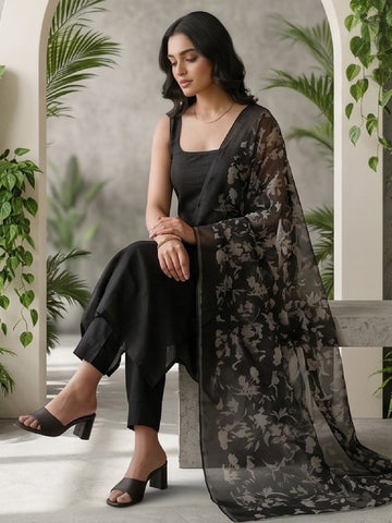 Elegance in Every Drape kurta Setv With Dupatta
