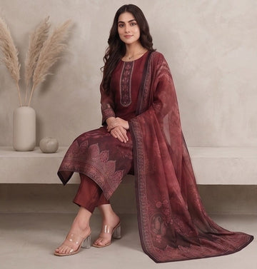 Varanga Women Maroon Floral Printed Kurta Paired With Bottom & Dupatta