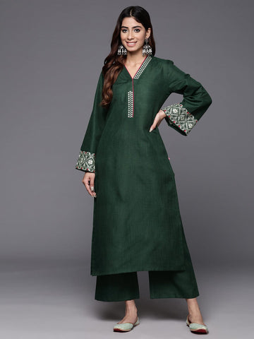 Varanga Women Green Embroidered Long & Flared Sleeves Kurta With Tonal Bottom