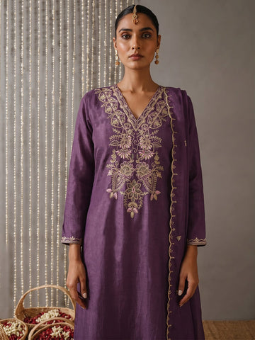 Lavender Embroidered Kurta Set With Dupatta