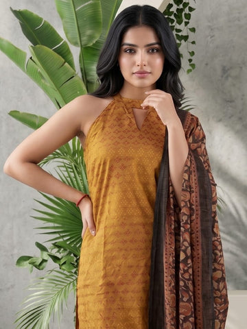 Textured Copper Kurta Set With Duaptta