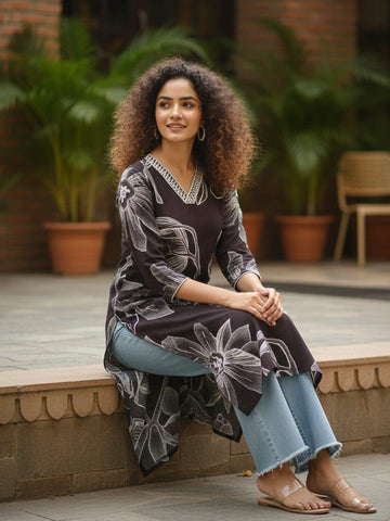 Varanga The Noir Floral Plum Kurta